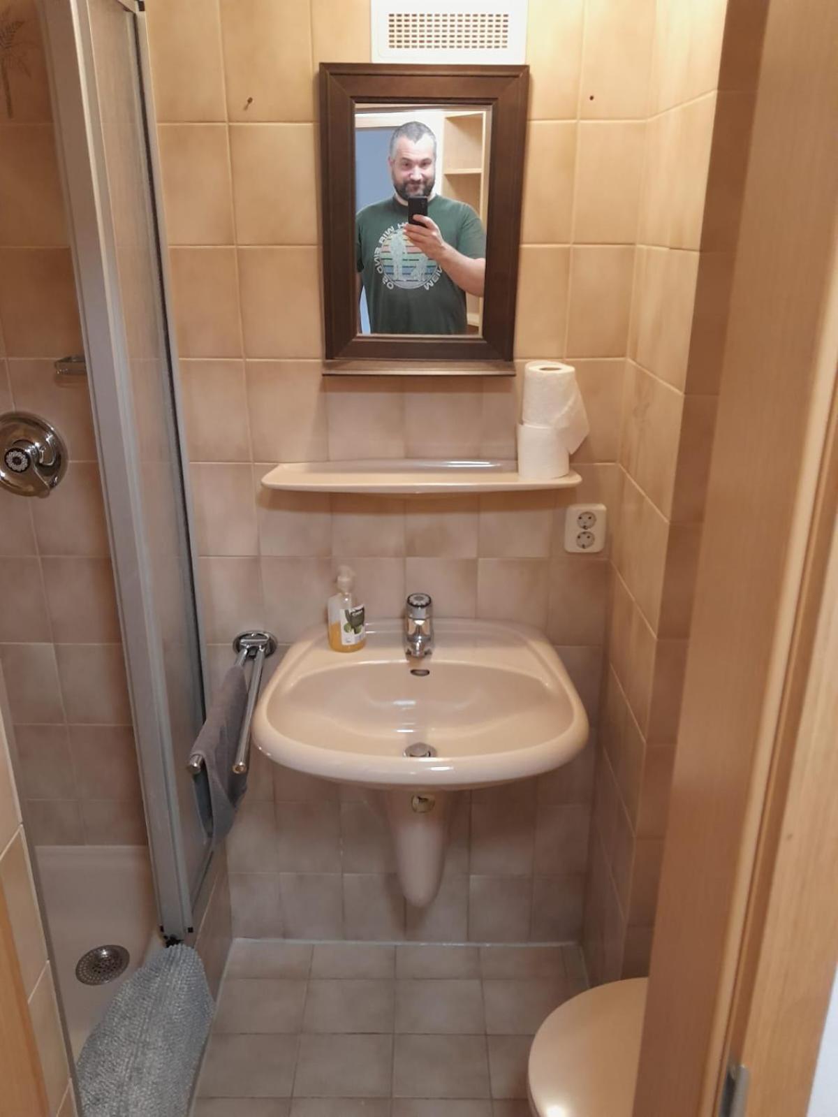 Apartment Mit Kueche Und Balkon Oder Terrasse, Ruhig Und Gut Erreichbar 피딩 외부 사진